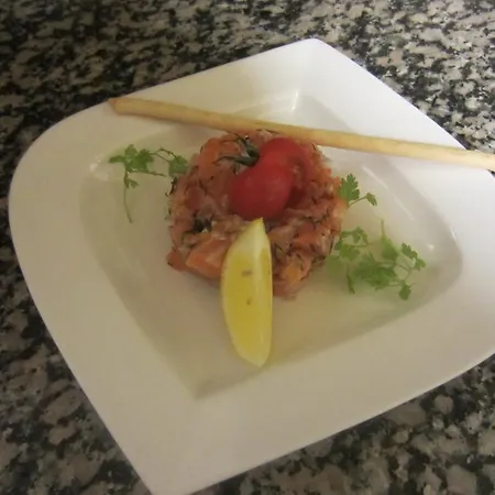 Cafe Du Palais Hotel 2*