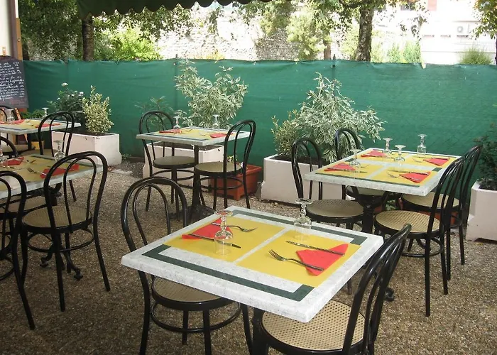 Cafe Du Palais Hotel 2*