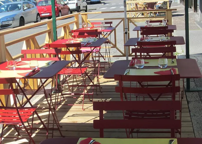 Hotel Cafe Du Palais 2*